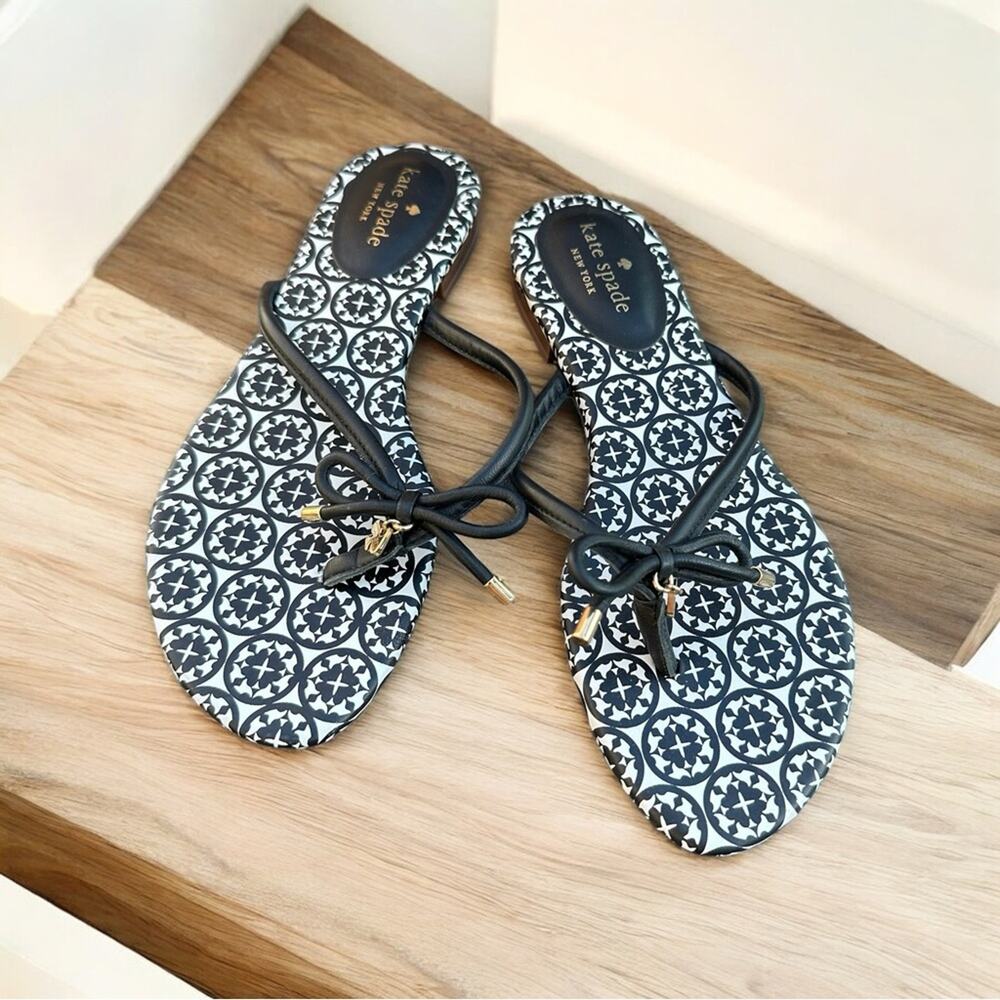 Kate Spade Women’s 7.5 M Mystic Bow and Spade Black & White Sandals NWOT